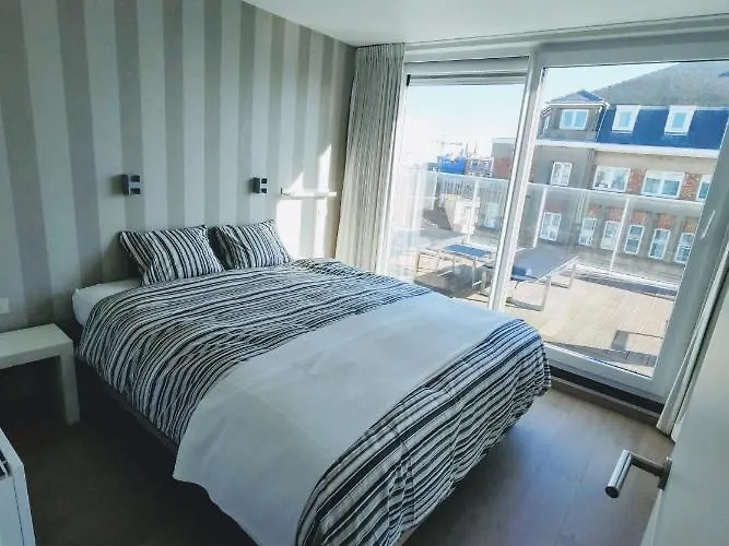 公寓 Penthouse Met Groot Terras *