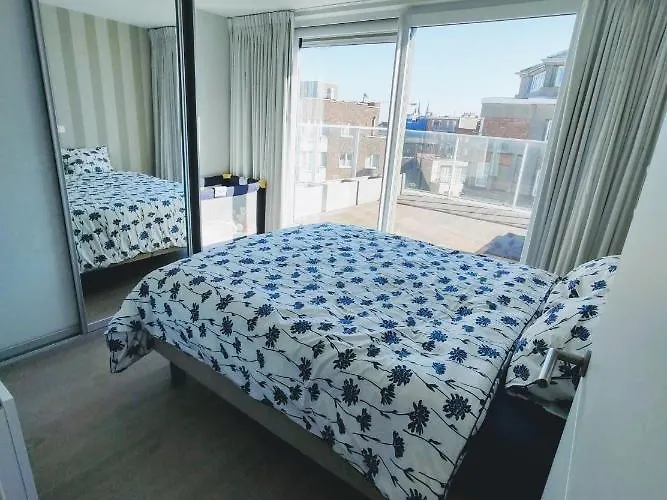 Апартаменти Penthouse Met Groot Terras